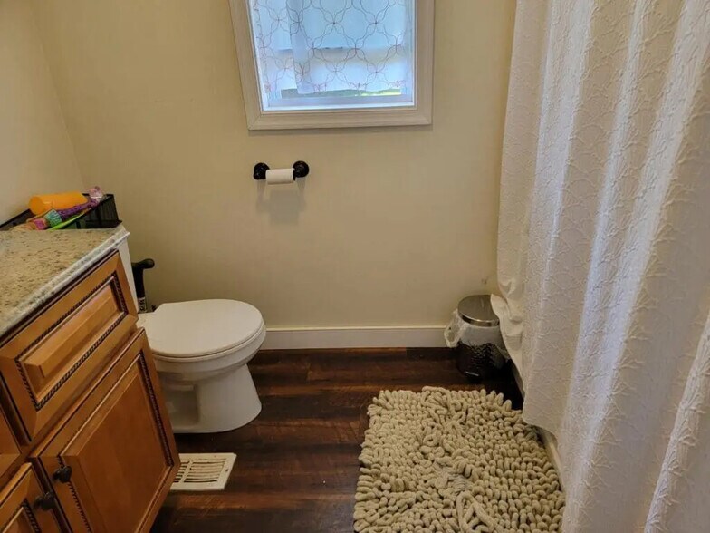 Building Photo - 104 Nancy Dr