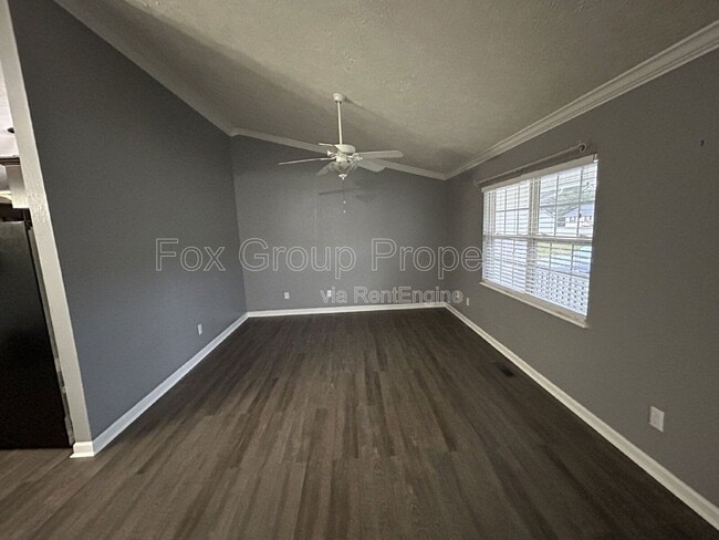 Building Photo - 158 Westscott Dr