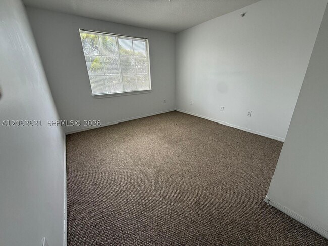 Building Photo - 6861 SW 44th St