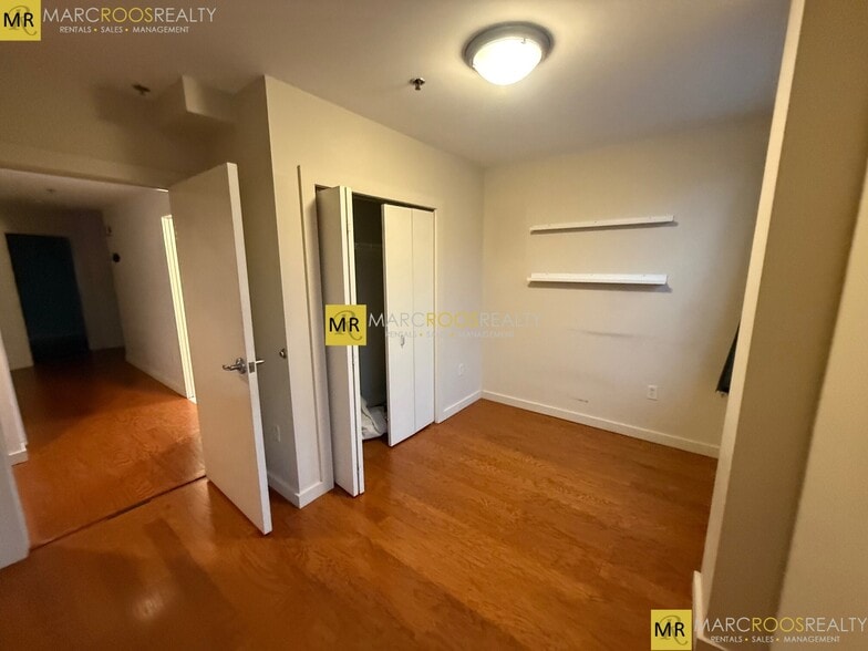 Building Photo - 534 Commonwealth Ave