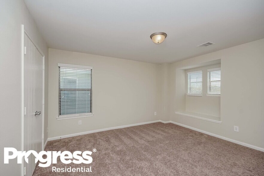 Building Photo - 20730 Dickinson Manor Ln