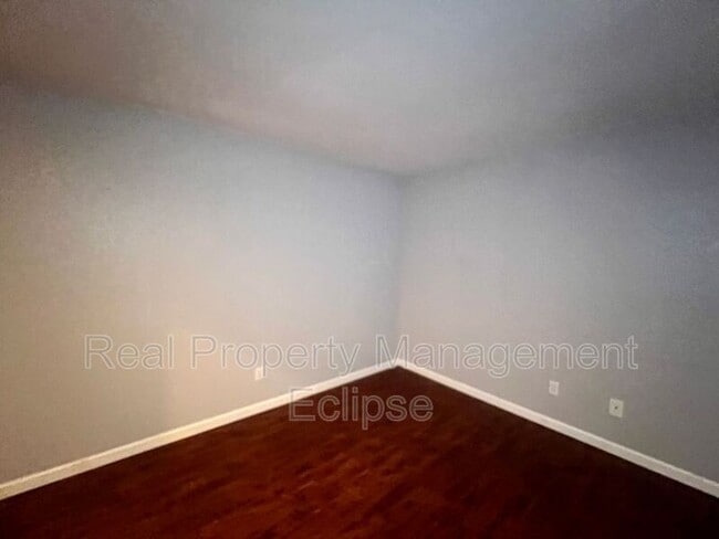 Building Photo - 9523 NE 180th St