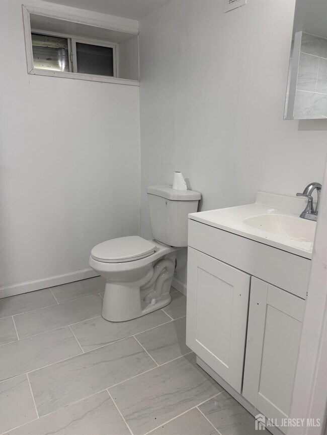 Building Photo - 80 Gates Rd