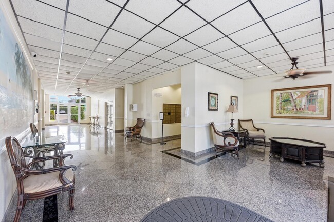 Building Photo - 200 S Birch Rd