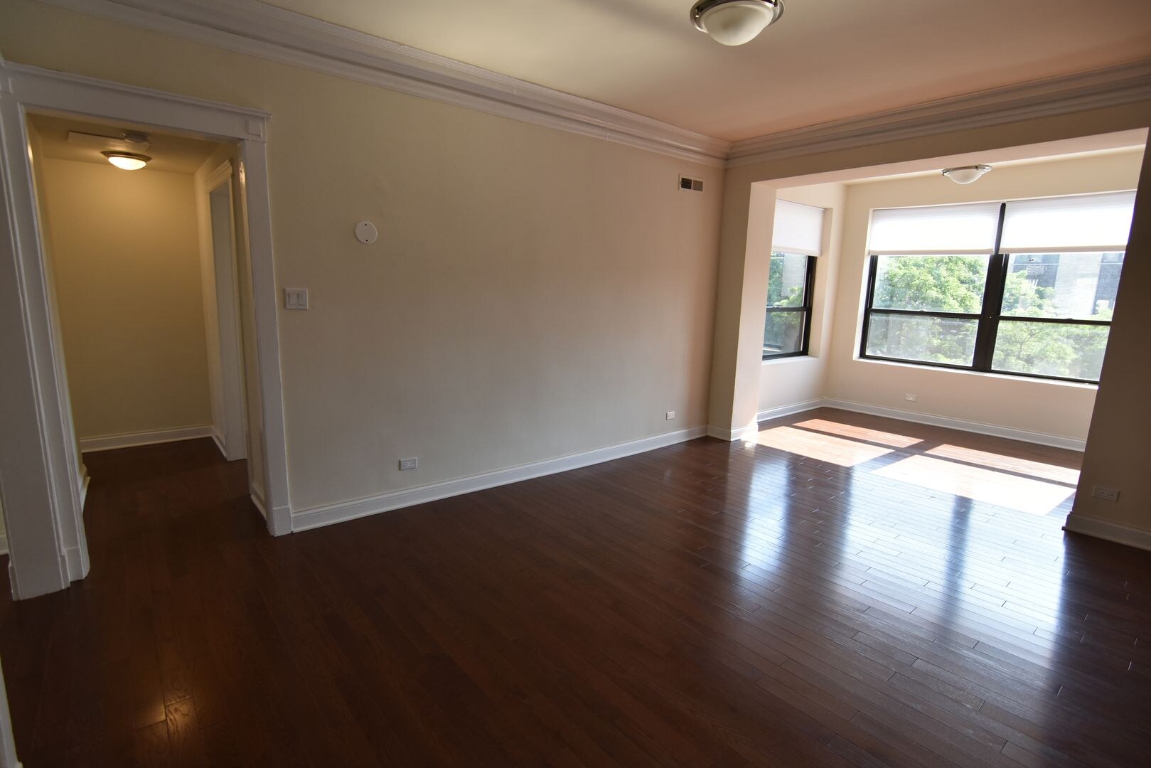 Building Photo - 3802 N Pine Grove Ave