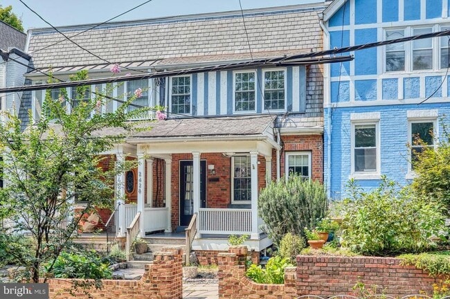 Building Photo - 2428 Tunlaw Rd NW