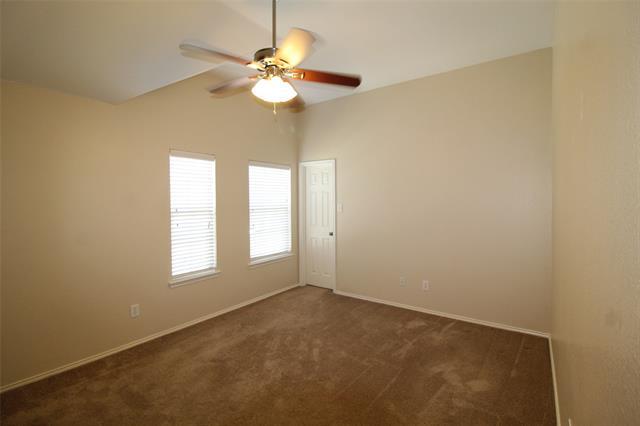 Building Photo - 209 Clydesdale St