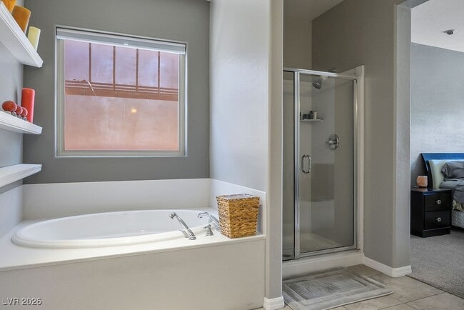 Building Photo - 2589 Chateau Clermont St