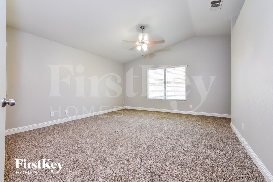 Building Photo - 3910 Scotsman Way