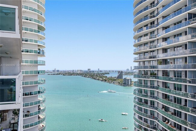 Building Photo - 1800 N Bayshore Dr