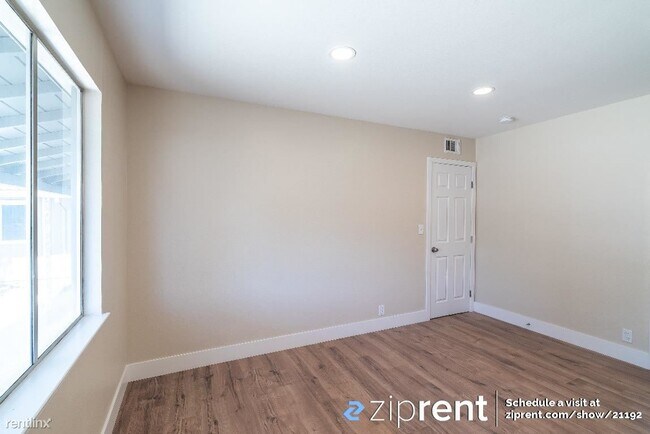 Building Photo - 4 br, 2 bath House - 5200 Elbert Way, Sacr...