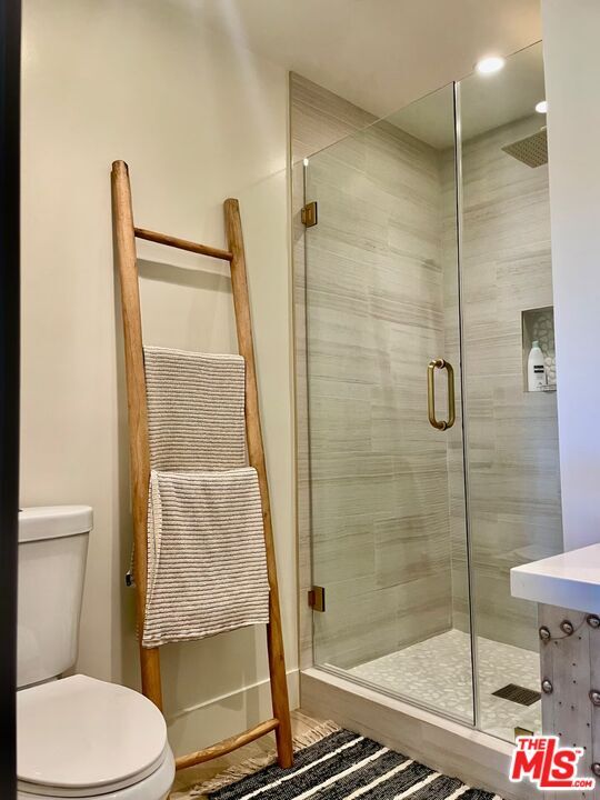 Building Photo - 12208 Laurel Terrace Dr