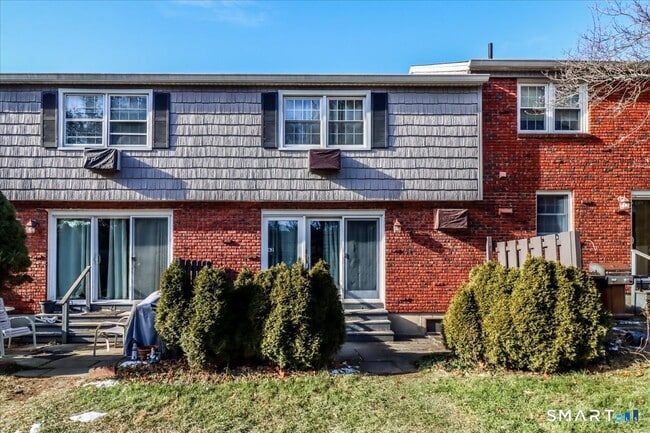 Building Photo - 62 Old Farms Ln