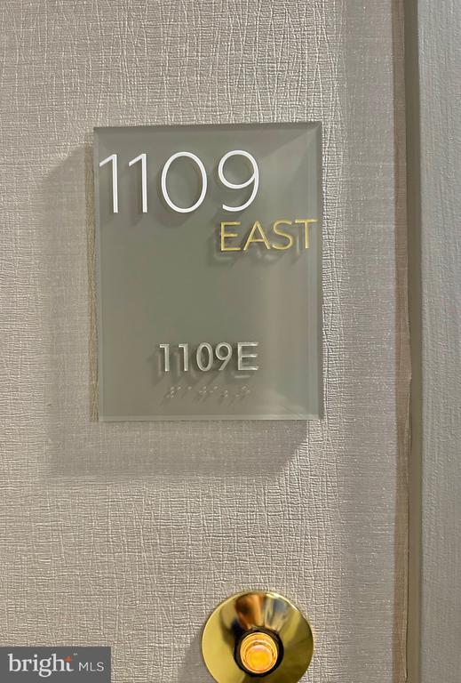 Building Photo - 4620 N Park Ave