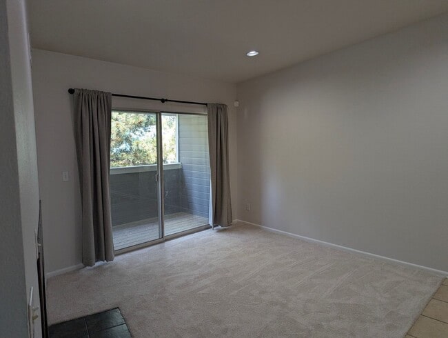 Building Photo - Charming 2BR Condo in Aurora