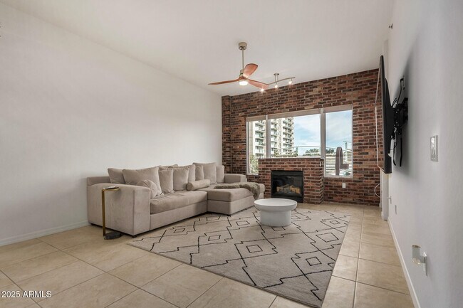 Building Photo - 2302 N Central Ave