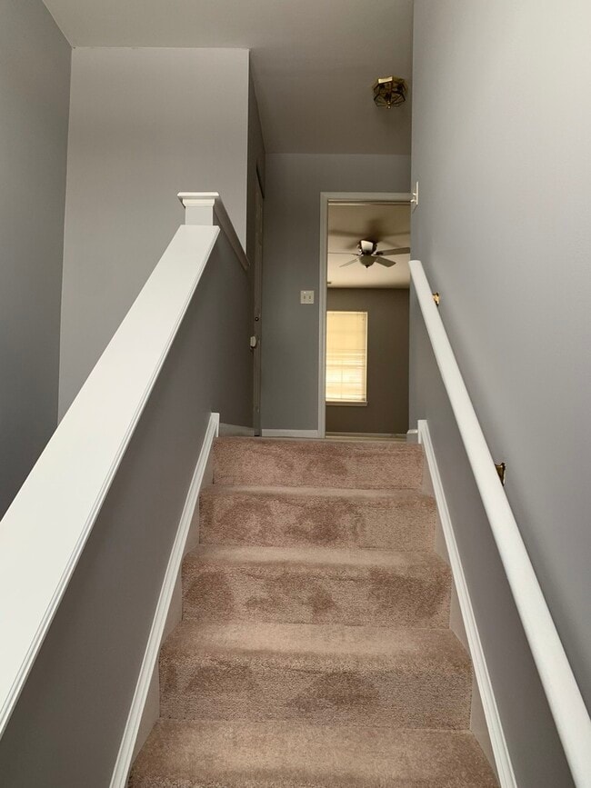 Building Photo - 3442 Ravinia Cir