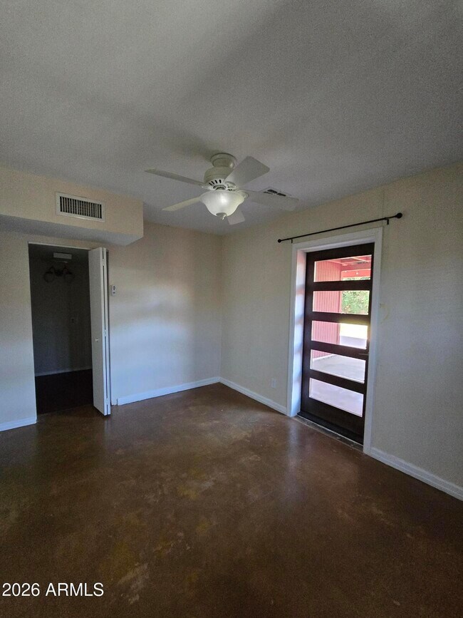 Building Photo - 1307 W Thomas Rd