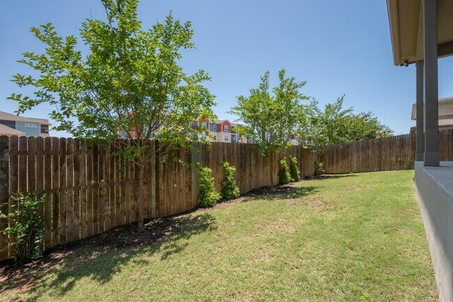 Building Photo - 15905 Windroot St