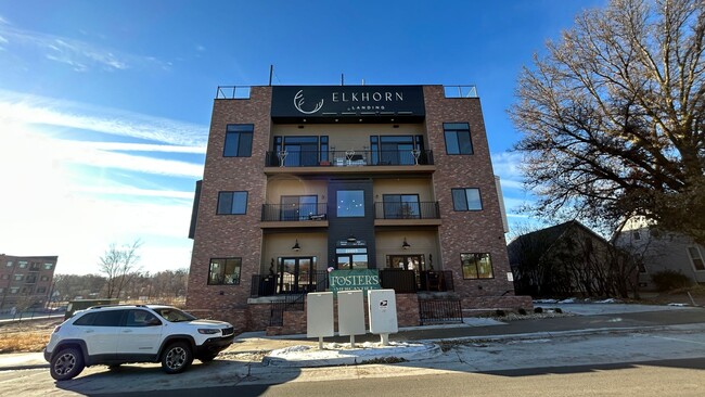 Building Photo - Elkhorn Landing Rentals (20605 Elkhorn Dr.)