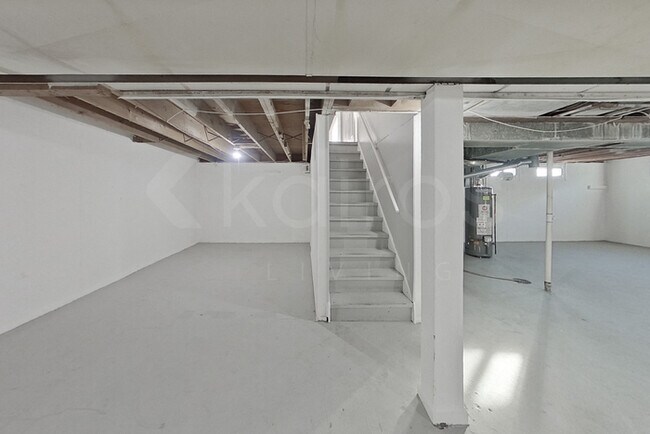 Building Photo - 2278 Gadbury Dr