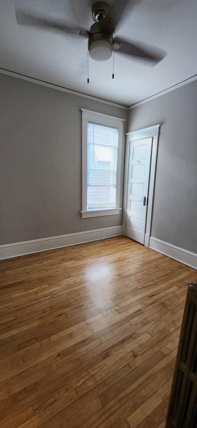 Building Photo - 2529 N Fratney St