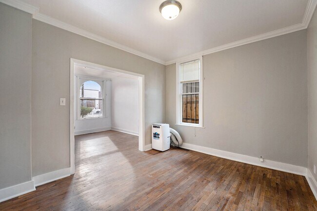 Building Photo - 2825 W 25th Ave