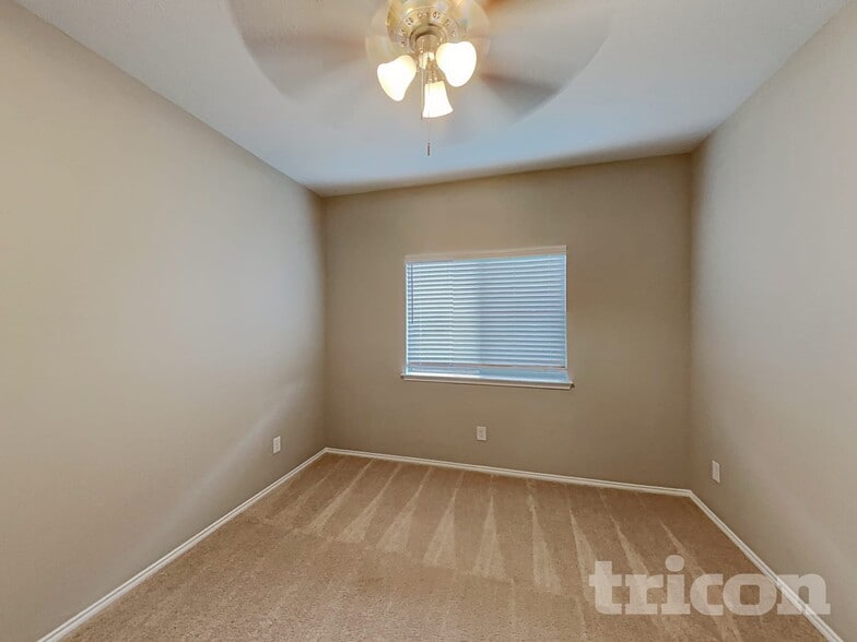 Building Photo - 1237 Chase Ln