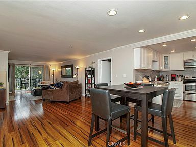 Building Photo - 100 Scholz Plaza