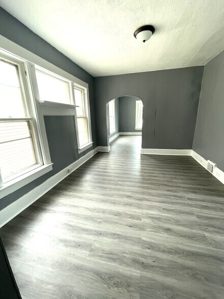 Building Photo - 1435 Lynn St