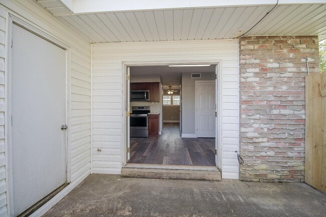 Building Photo - 339 Park Row Ave