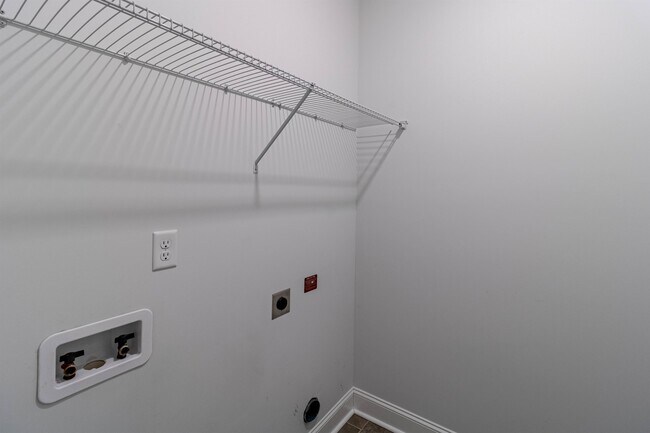 Building Photo - 260 Rutledge Dr