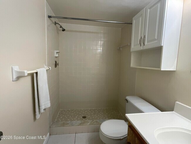 Building Photo - 435 Catamaran Dr