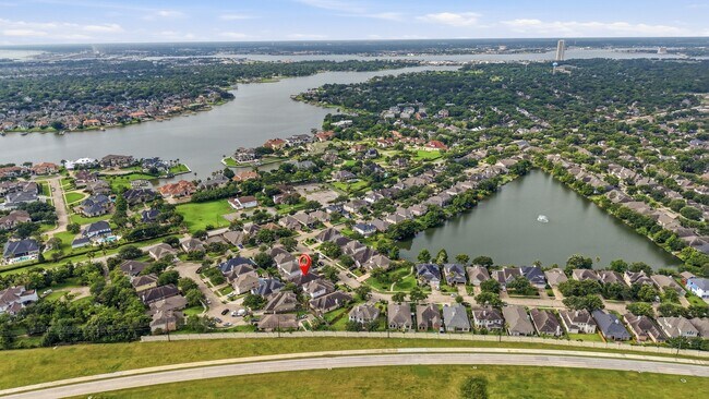 Building Photo - 1631 Crescent Shores Ln