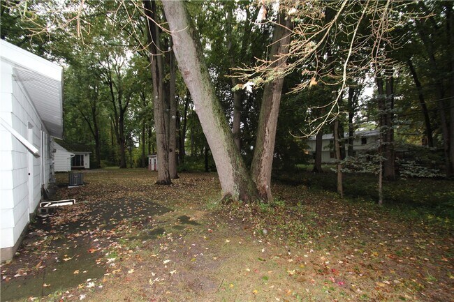 Building Photo - 34 Bright Oaks Dr