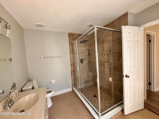 Building Photo - 5449 Fort Caroline Rd