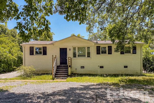 Building Photo - 512 Roosevelt Ave
