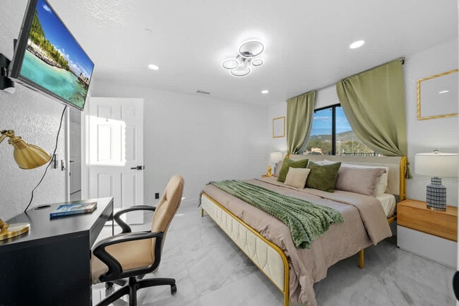 Building Photo - 14552 Skyline Truck Trail