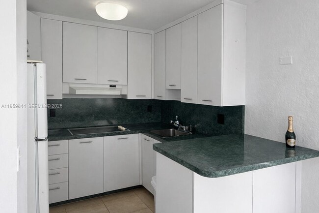 Building Photo - 345 N Fort Lauderdale Beach Blvd