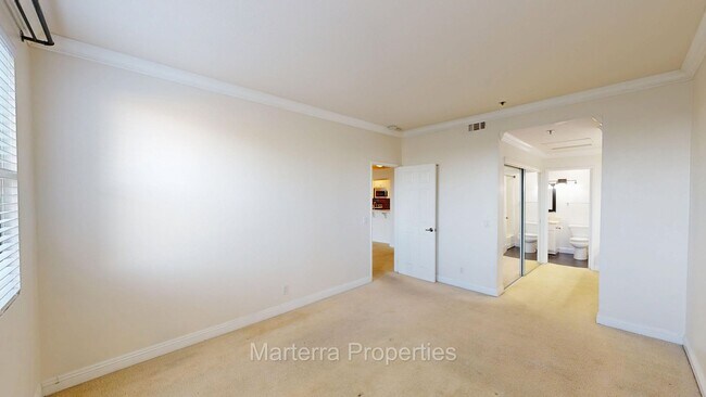 Building Photo - 1 Bedroom home in Seabridge Villas!