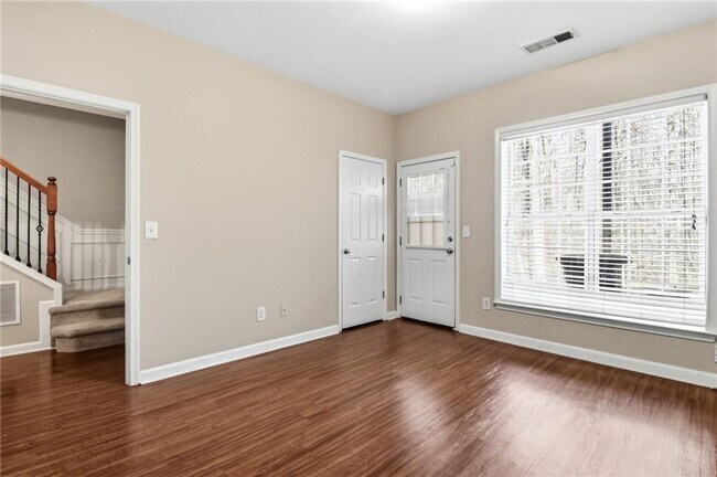 Building Photo - 1344 Thornborough Dr