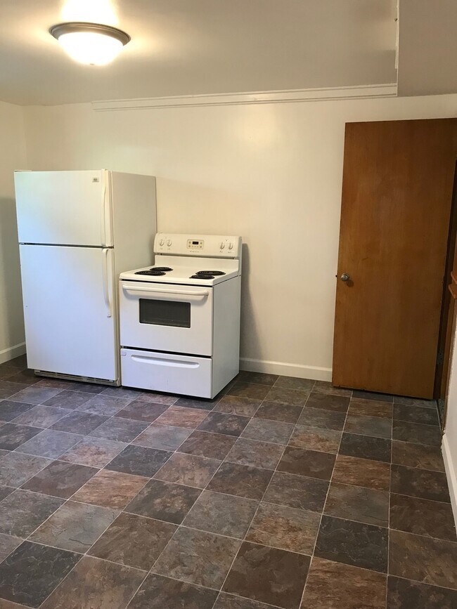 Building Photo - Spacious 1 Bedroom Apartment Near Downtown Sioux Falls!!
