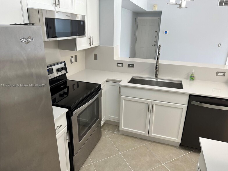 SO FLO Real Estate Group 2320 E PRESERVE WAY APT 301 MIRAMAR - 2320 E Preserve Way
