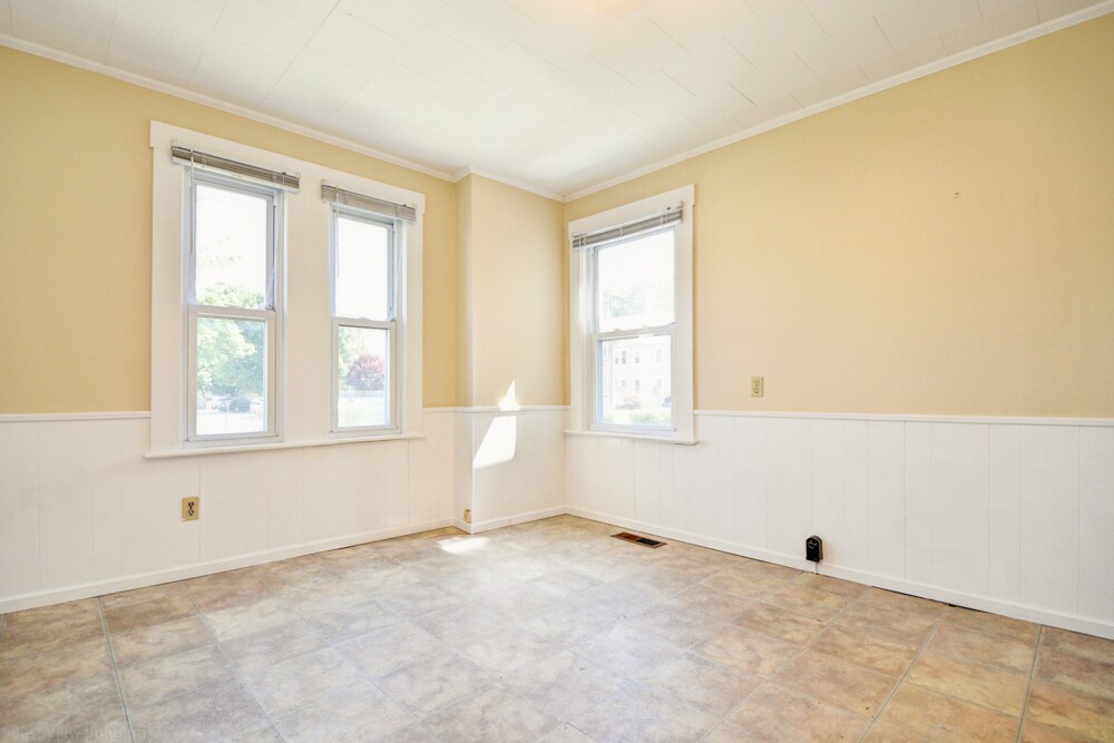 Building Photo - 48 South St