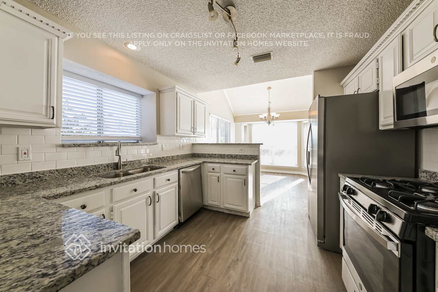 Building Photo - 1418 Baker Dr