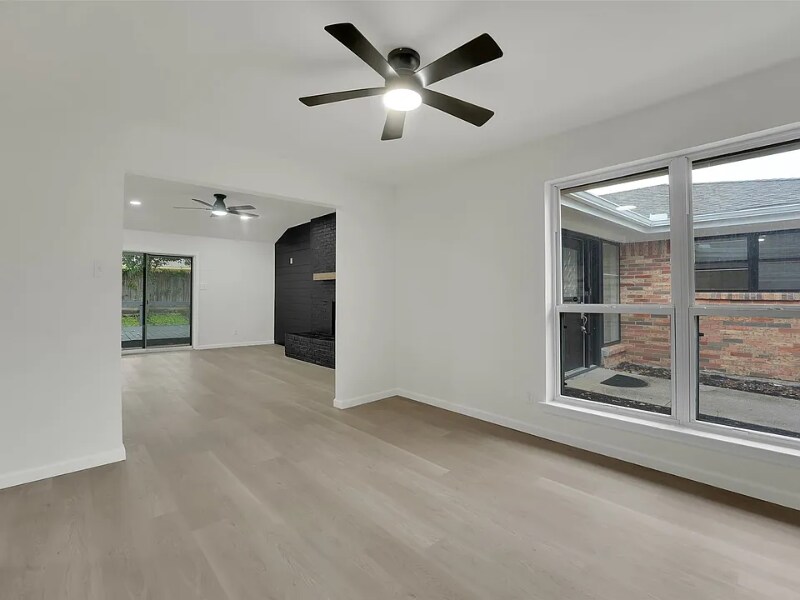 Building Photo - 4032 Aragon Dr