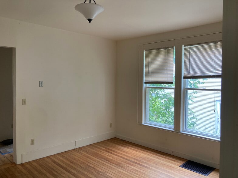Dining room - 16 Sibley Ave