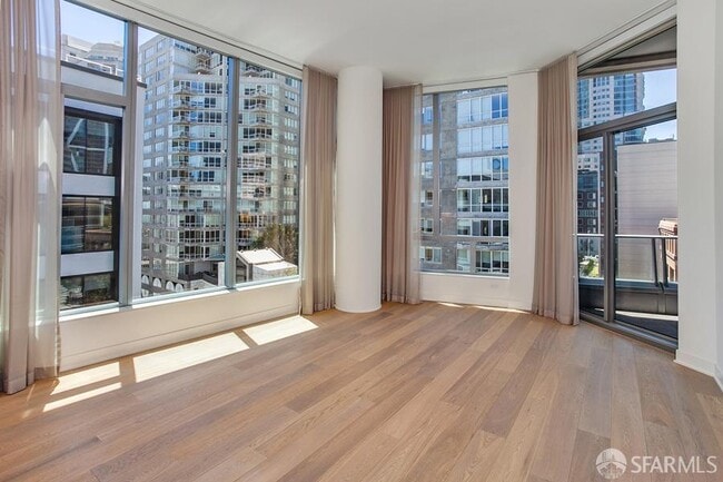 Building Photo - 333 Beale St