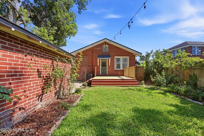 Building Photo - 2614 Dellwood Ave