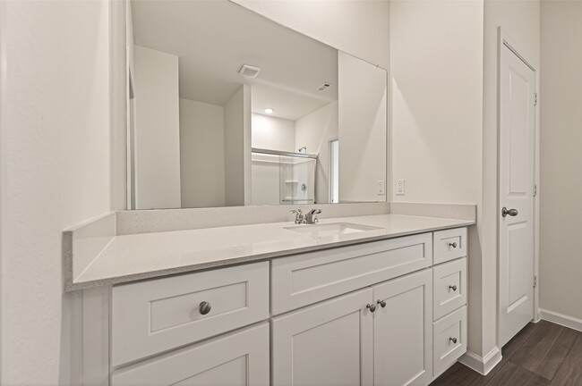 Building Photo - 31334 Gayle Prairie Oaks St